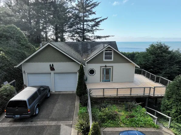 16825 Highway 101 N, Smith River, CA 95567