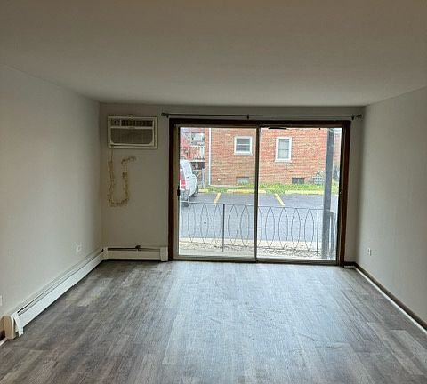 2nd image of 1908-16 W Vermont Ave #1910-2