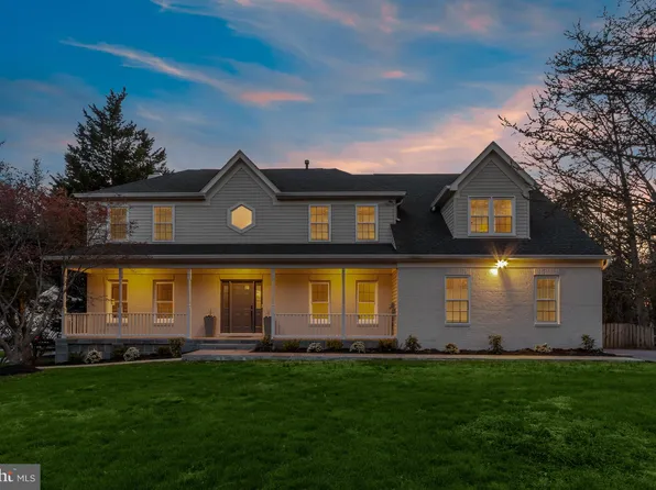 20116 Sweet Meadow Ln, Gaithersburg, MD 20882