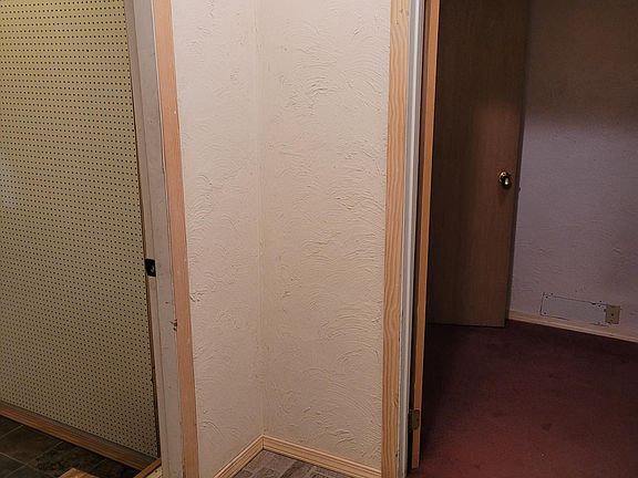 Upstairs bedroom entrance.