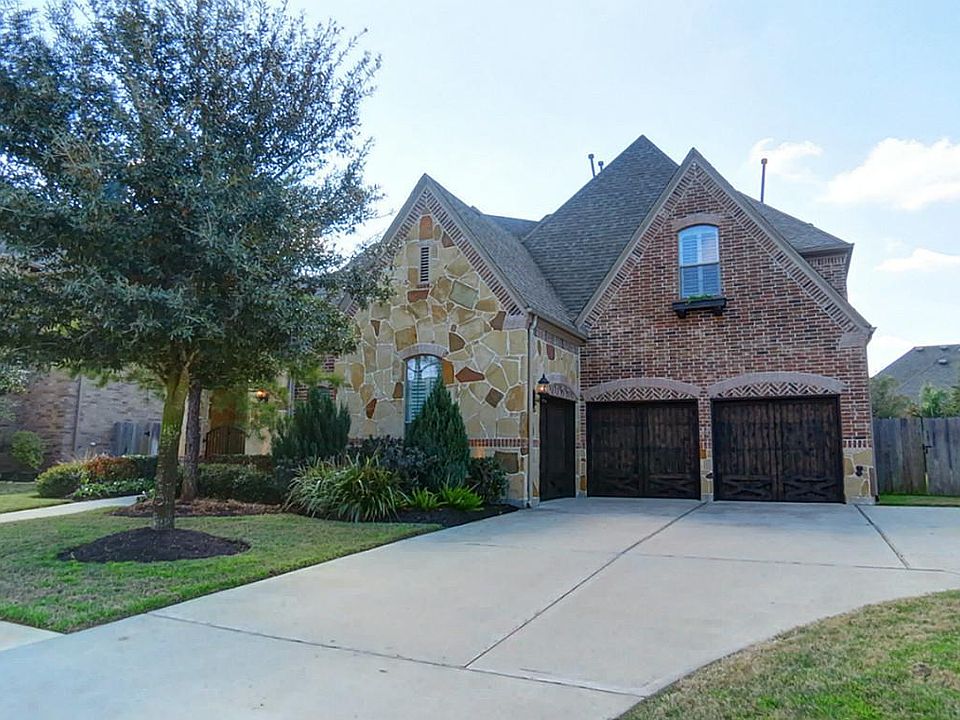 1st image of 25411 Greenwell Springs Ln