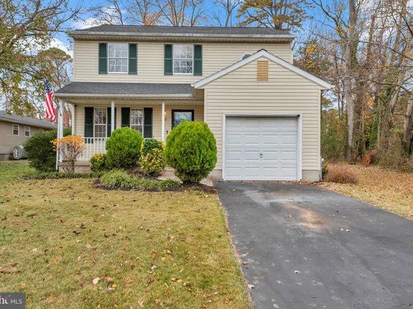 7991 Pauls Dr, Glen Burnie, MD 21060