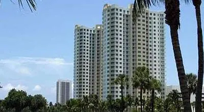 2 bed, 1052 sqft, $3,300 — Photo 2