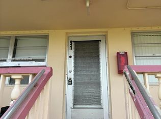 91 Waltham E #D, West Palm Beach, FL 33417