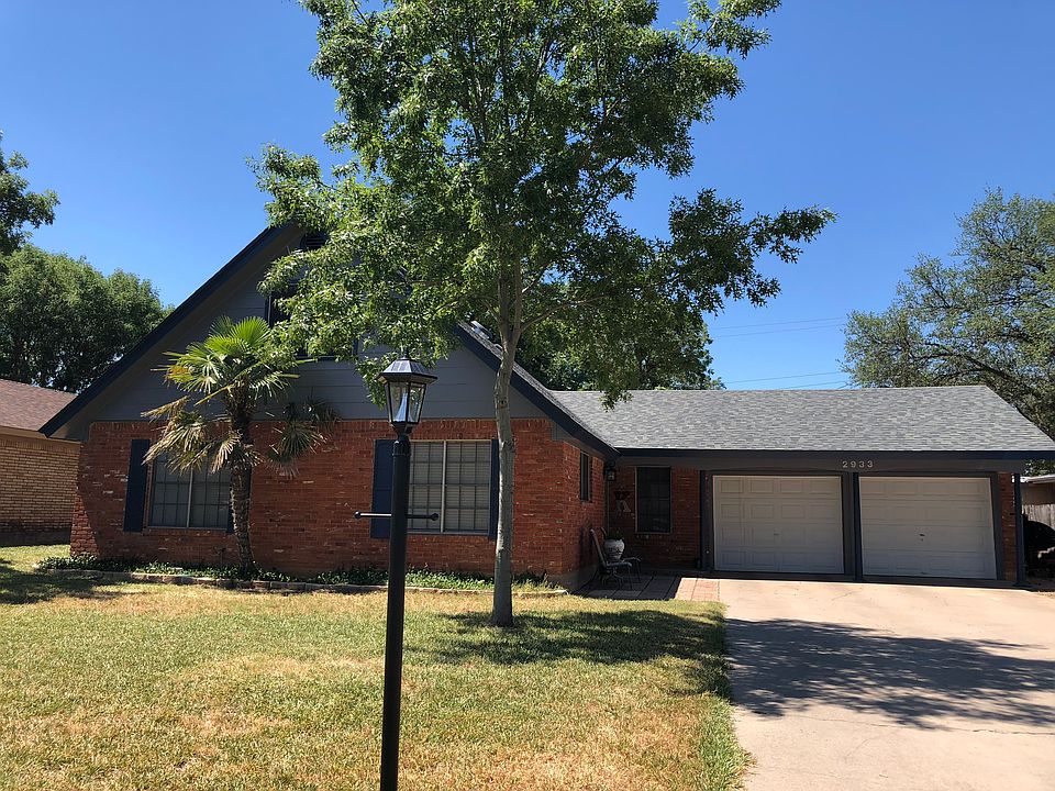 1st image of 2933 Woodland Cir
