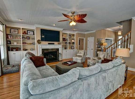 2nd image of 6424 Shinn Creek Ln