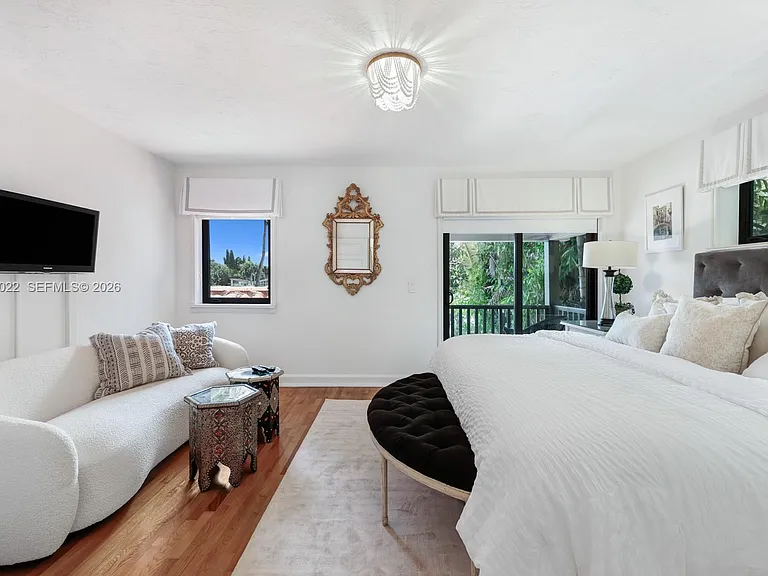 56 S Hibiscus Dr — Photo 23