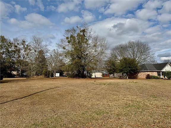 2nd image of 19795 Coral Ln