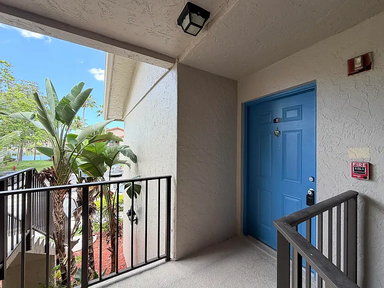 1541 Windorah Way #E — Photo 32