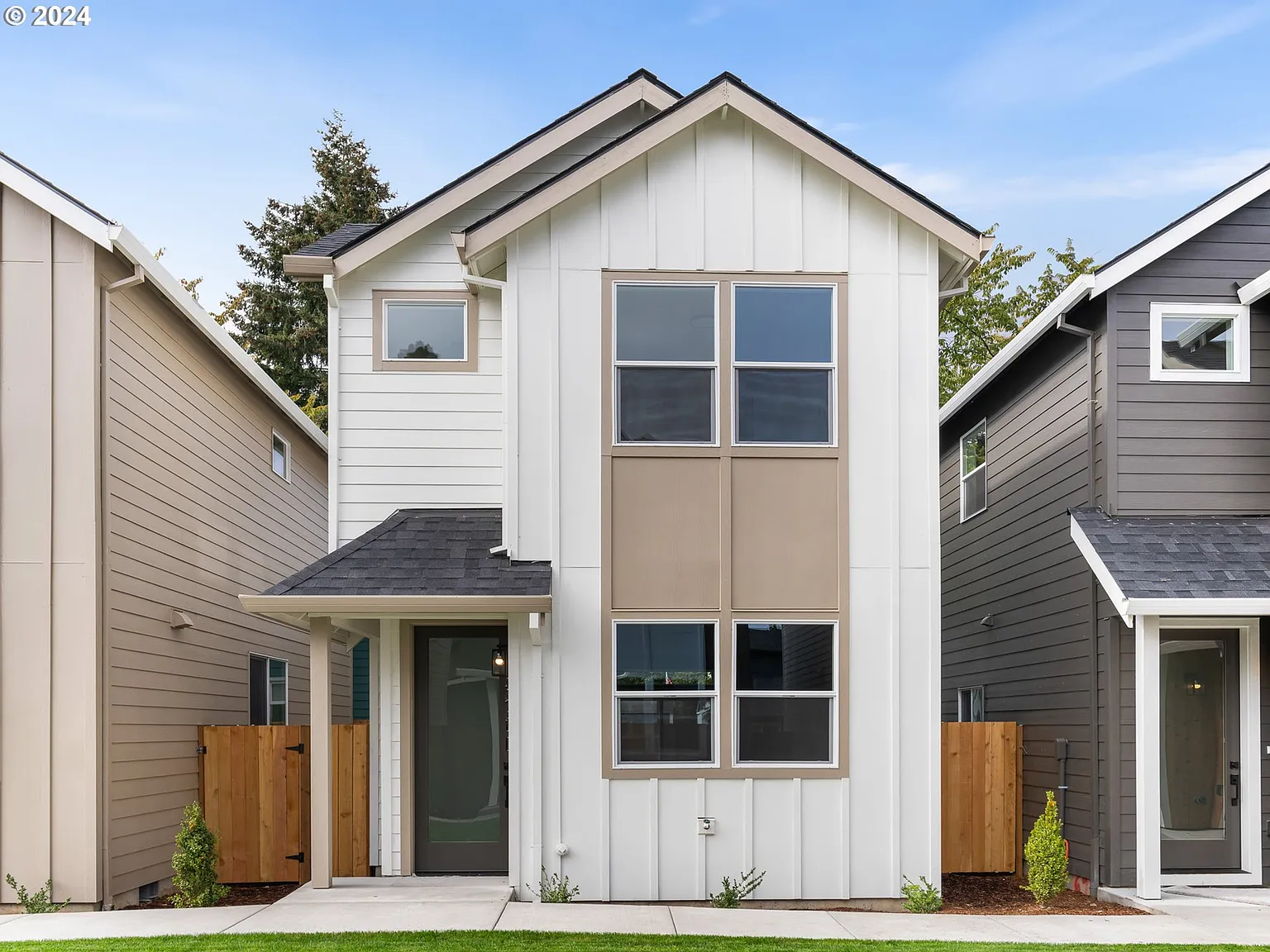 6921 N Bank St photo 1