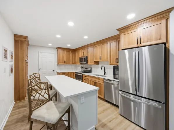 2101 Maura Trce, Lexington, KY 40513