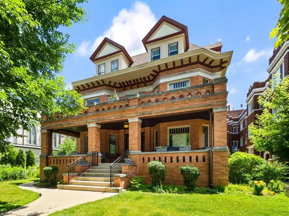 711 Washington Blvd APT 2E, Oak Park, IL 60302