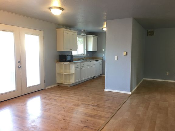 4th image of 1285 S Crestline Dr