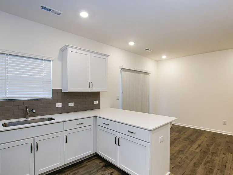 7050 Duncan Acres Dr — Photo 13