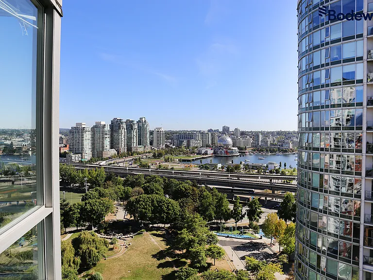 63 Keefer Pl #2009 — Photo 16