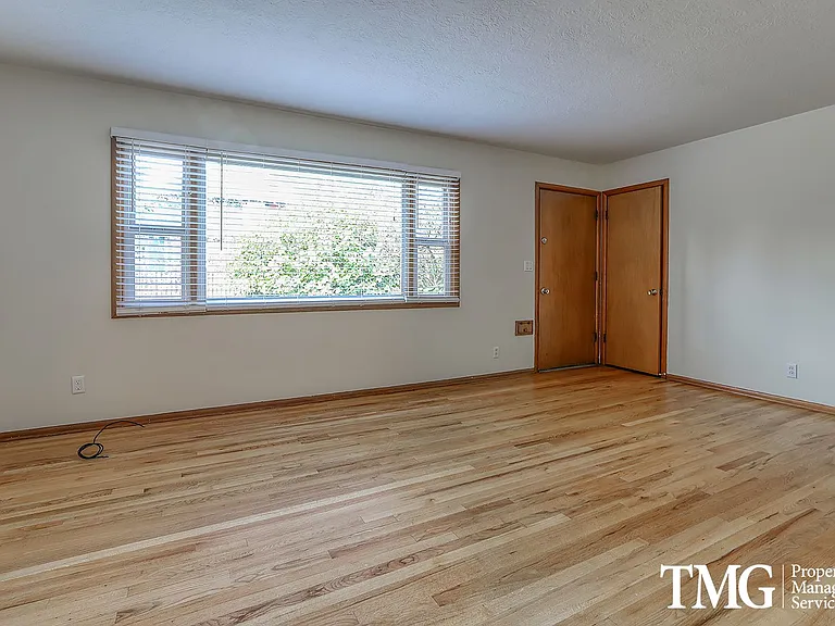 3010 SE 35th Ave — Photo 4
