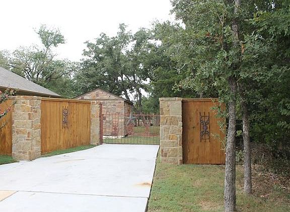 3rd image of 128 Abamillo Dr