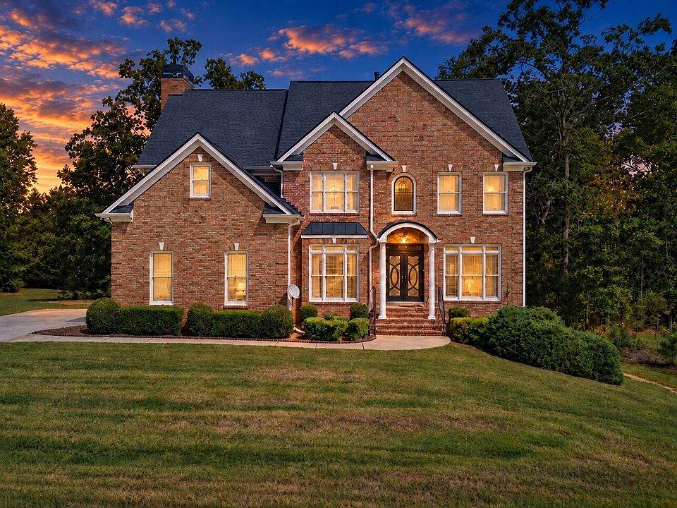 1st image of 144 Chapel Ridge Dr