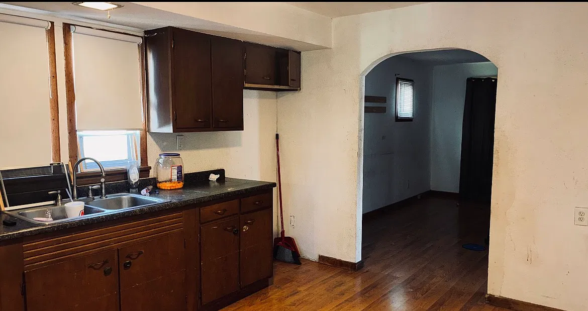 3 bed, 780 sqft, $1,200 — Photo 4
