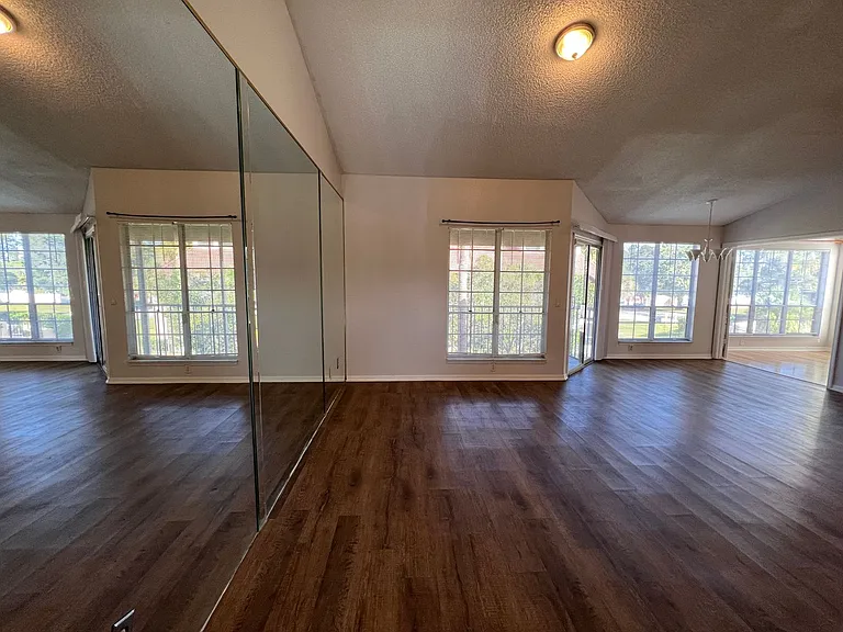 4803 Normandy Pl #201 — Photo 6