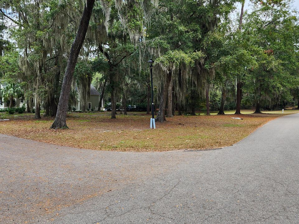 1st image of 2 Long Pond Drive N