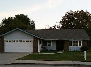 915 E Hanford Armona Rd, Lemoore, CA 93245