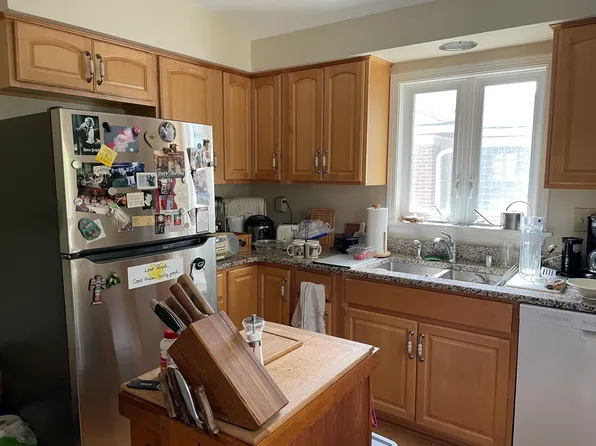4131 N Newhall St Floor 2, Milwaukee, WI 53211
