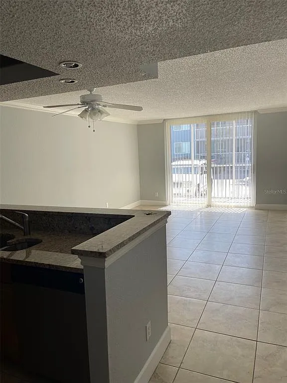 2755 Coconut Bay Ln — Photo 4