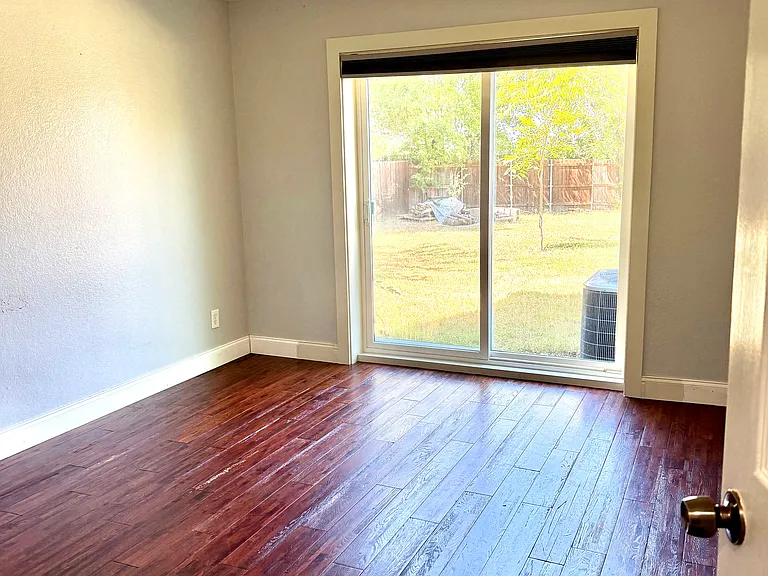 806 Springwood Dr — Photo 14