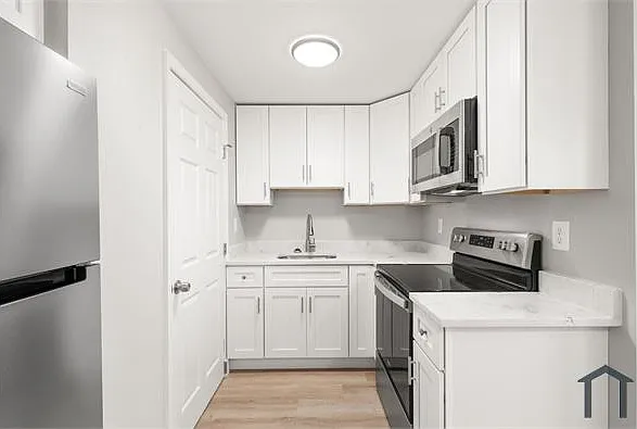 2015 Dineen Dr — Photo 9