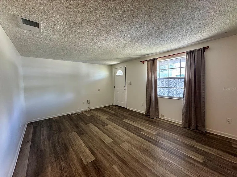 1004 Melrose St #B — Photo 4