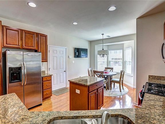 4th image of 3001 Calabria Ct