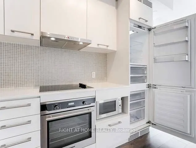 87 Peter St #3106 — Photo 12