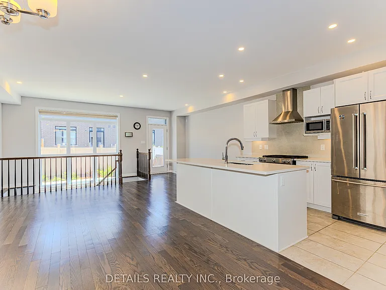 276 Avro Cir — Photo 11