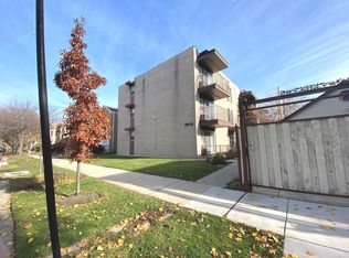 5815 N Spaulding Ave APT 2C, Chicago, IL 60659