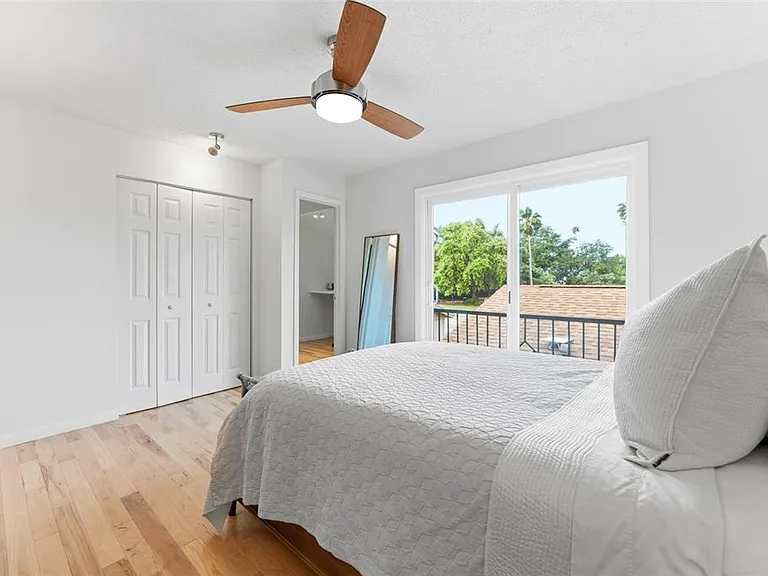 105 E Davis Blvd #B — Photo 30