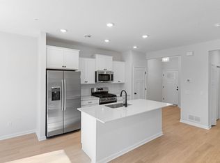 1520 Trellis Ln, West Saint Paul, MN 55118