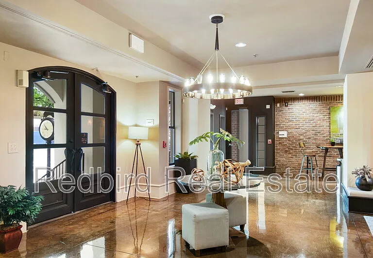 1803 Broadway #211 — Photo 3