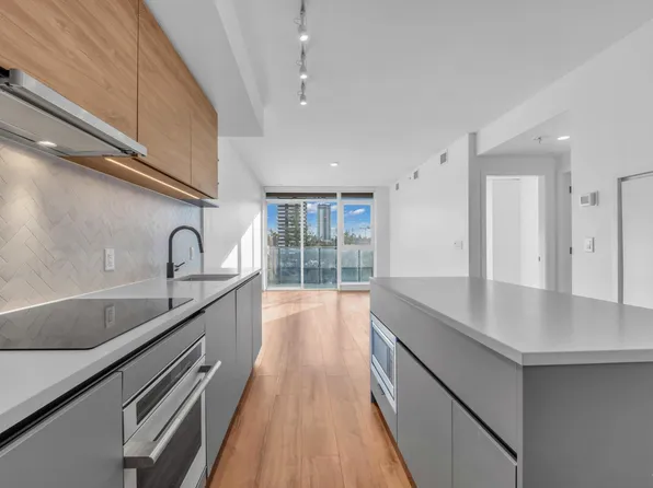 13428 105th Ave #907, Surrey, BC V3T 0S6