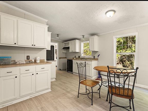 5th image of 580 Hooterville Rd