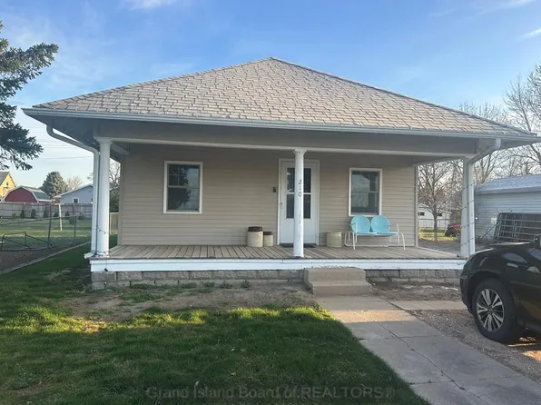 210 E Pine St, Doniphan, NE 68832