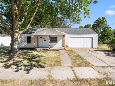 316 W Center St, Girard, IL, 62640