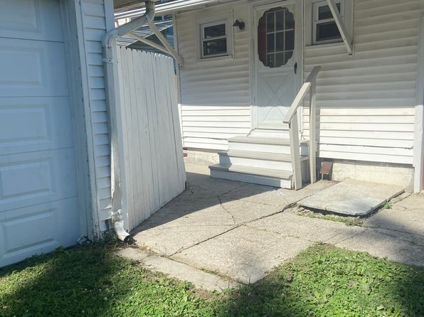 589 Henry St