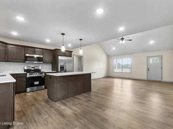 148 Wooded Glen Dr, Mount Washington, KY 40047