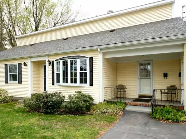 4 Spruce St, Exeter, NH 03833