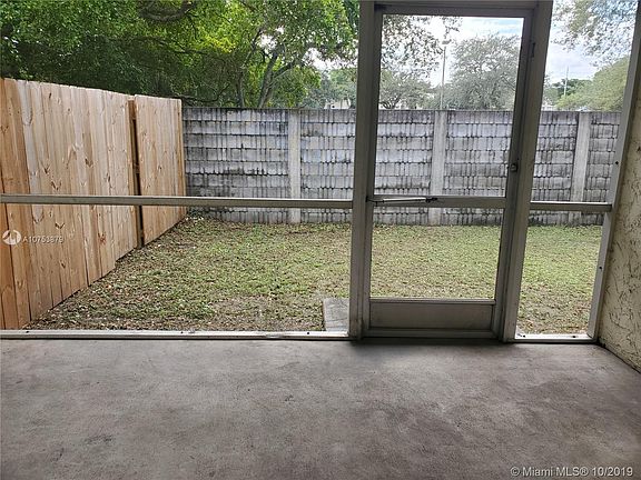 5th image of 7804 NW 70th Ct