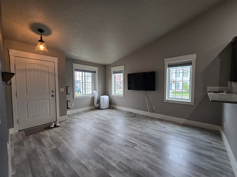 5247 Golden Hollow Rd — Photo 8