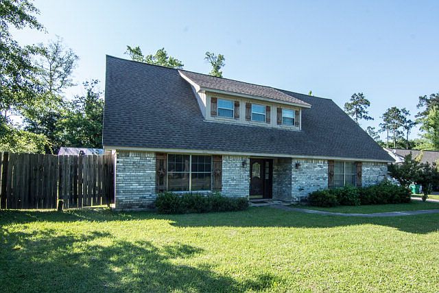 1st image of 25 Briarwick Dr