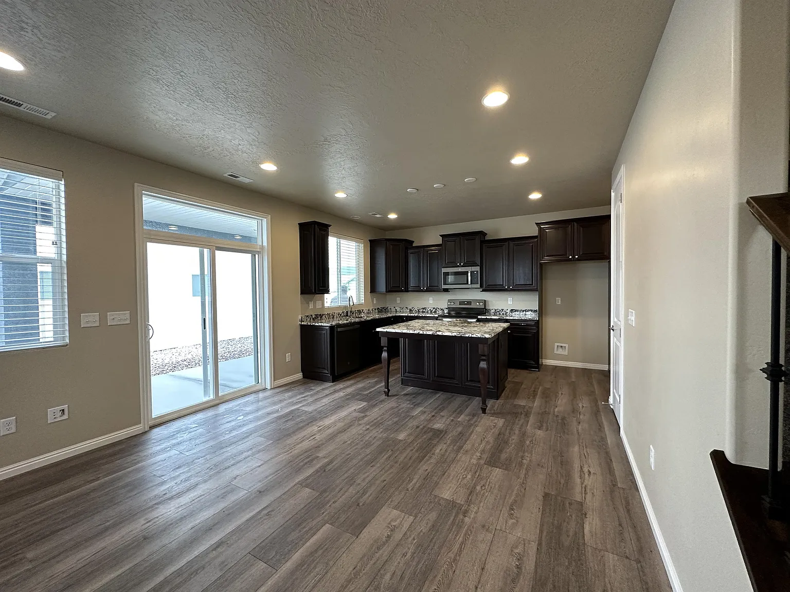 2312 W Lydia Ln - EB - 1 — Photo 2