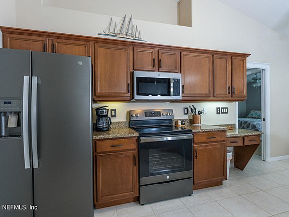 3rd image of 14 SANDPIPER Court